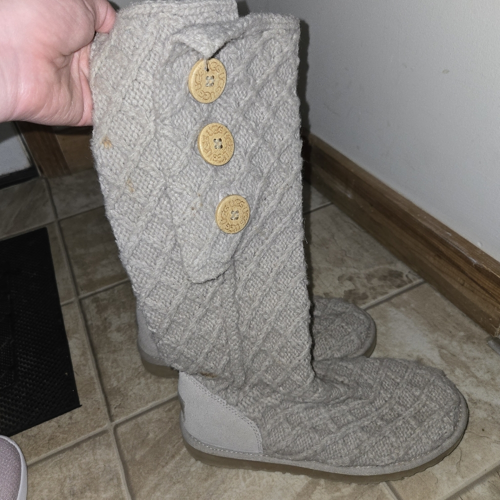 Ugg knit boots